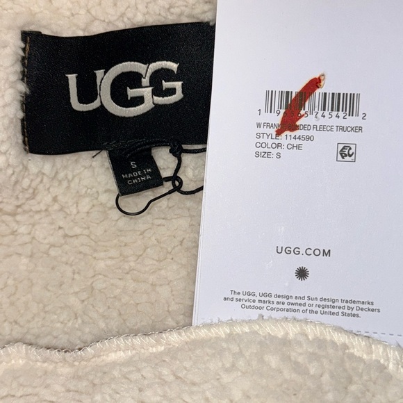 UGG FRANKIE BONDED FLEECE TRUCKER - Picture 3 of 3
